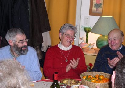 Marie Thérèse Bouet entourée de Maurice Roussey, époux de Jacqueline et de Michel Boisson, fils de SFS